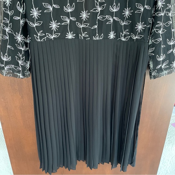 NWT Alfani Pleated Embroidered Side Split Long Sheer kimono - Picture 7 of 16